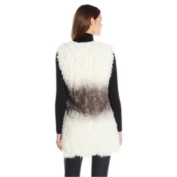 Faux fur vest - Picture 2 of 3